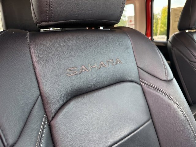 Used 2019 Jeep Wrangler Unlimited Sahara image 9