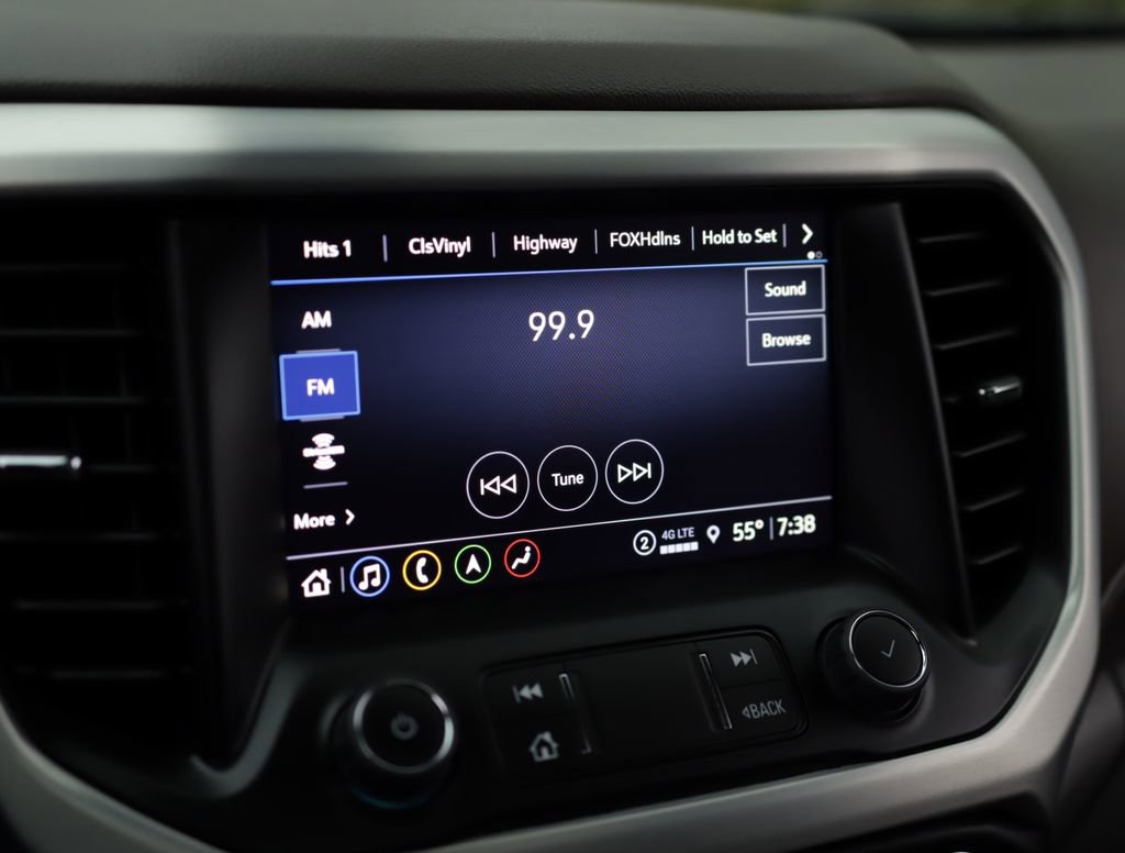 Used 2023 GMC Acadia SLT image 12