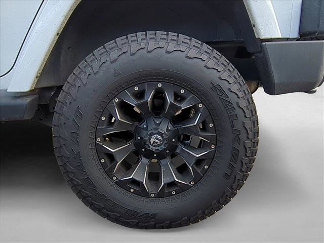 Used 2018 Jeep Wrangler Unlimited Sahara image 14