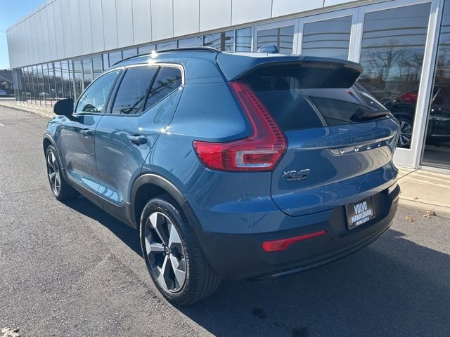 Certified 2025 Volvo XC40 B5 Plus image 3