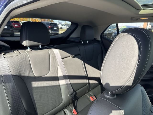 Used 2023 Buick Encore GX Essence w/ Experience Buick Package image 27