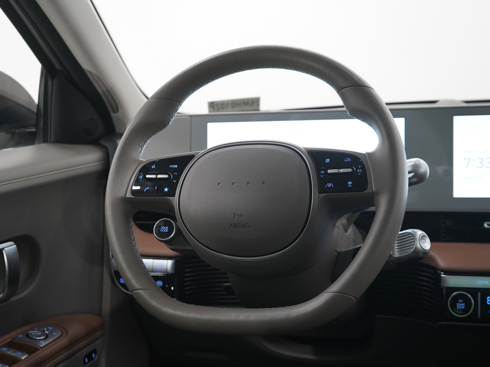 Certified 2024 Hyundai Ioniq 5 Limited AWD/4WD image 14