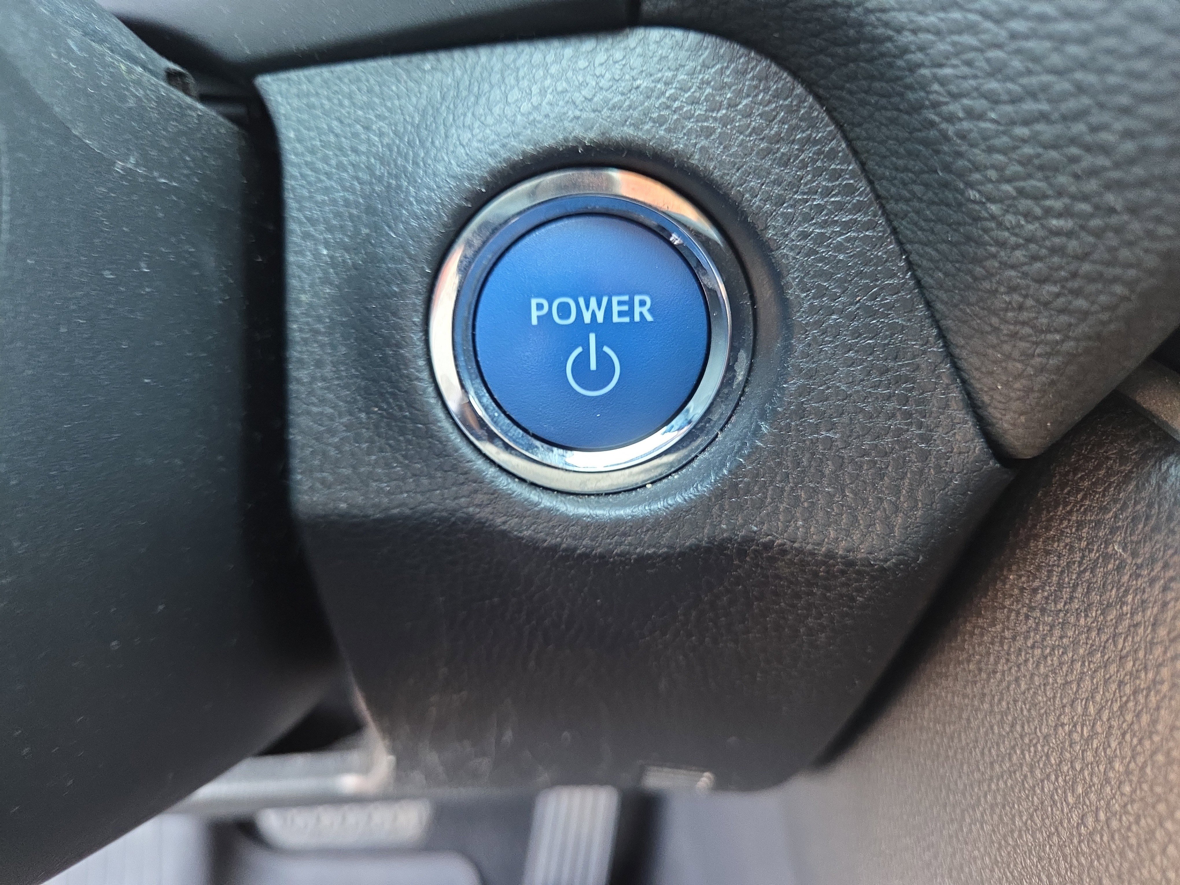 Certified 2021 Toyota RAV4 XLE w/ Convenience Package image 25