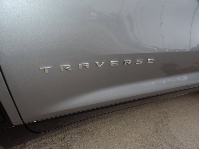 Used 2025 Chevrolet Traverse High Country FWD image 12