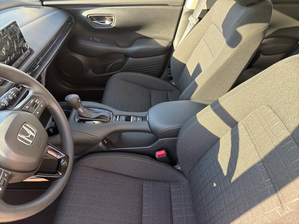 Certified 2025 Honda HR-V LX image 8