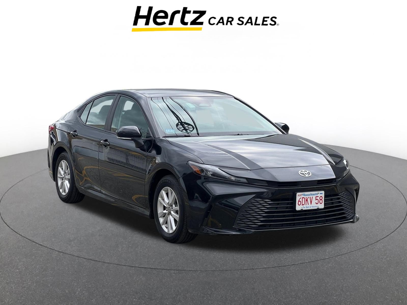 Used 2025 Toyota Camry LE image 1