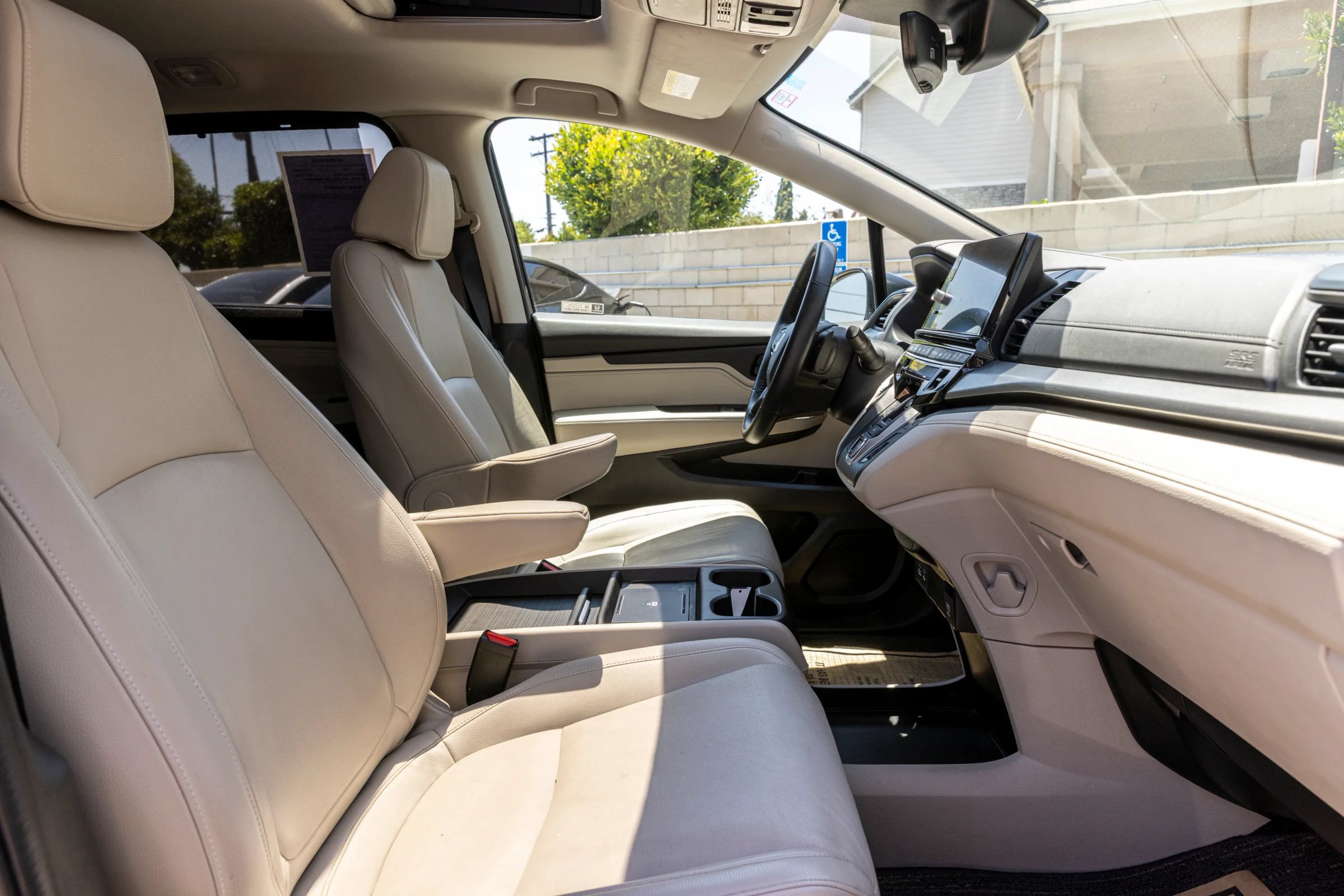 Used 2025 Honda Odyssey EX-L image 29