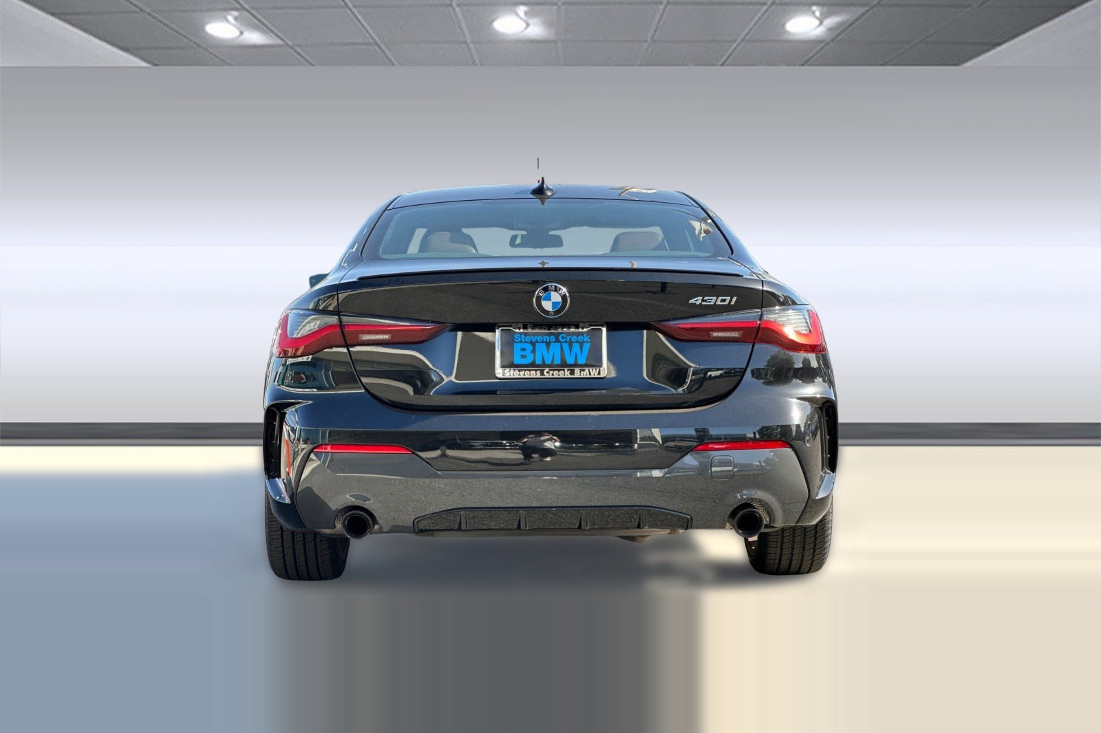 Used 2023 BMW 430i Coupe w/ M Sport Package RWD image 10