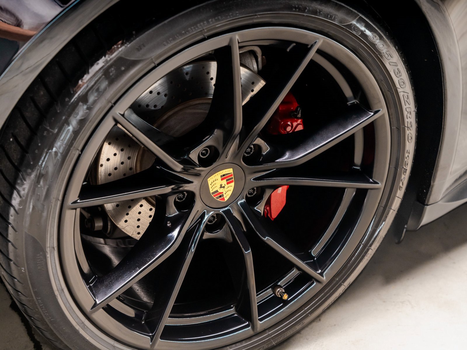 Used 2018 Porsche 911 Carrera 4S image 28