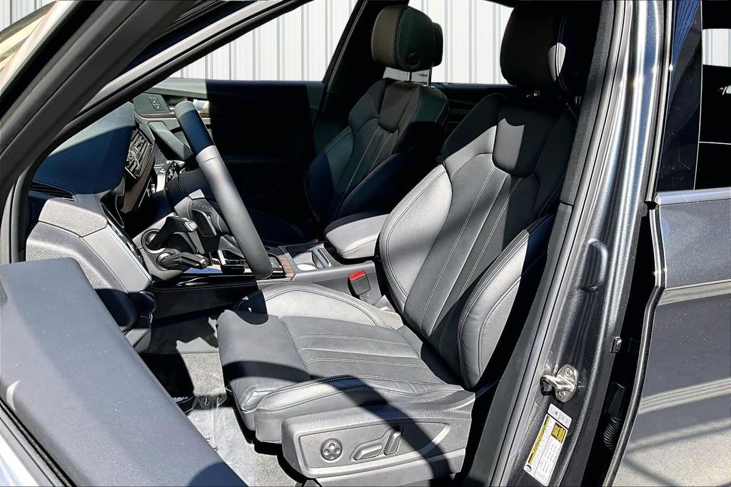 Used 2023 Audi Q5 2.0T Prestige w/ Prestige Package image 21