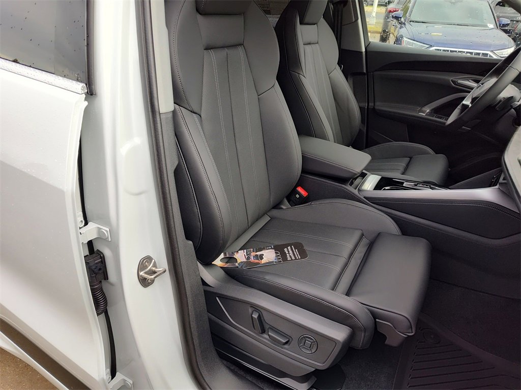 New 2025 Audi Q5 Premium Plus image 12