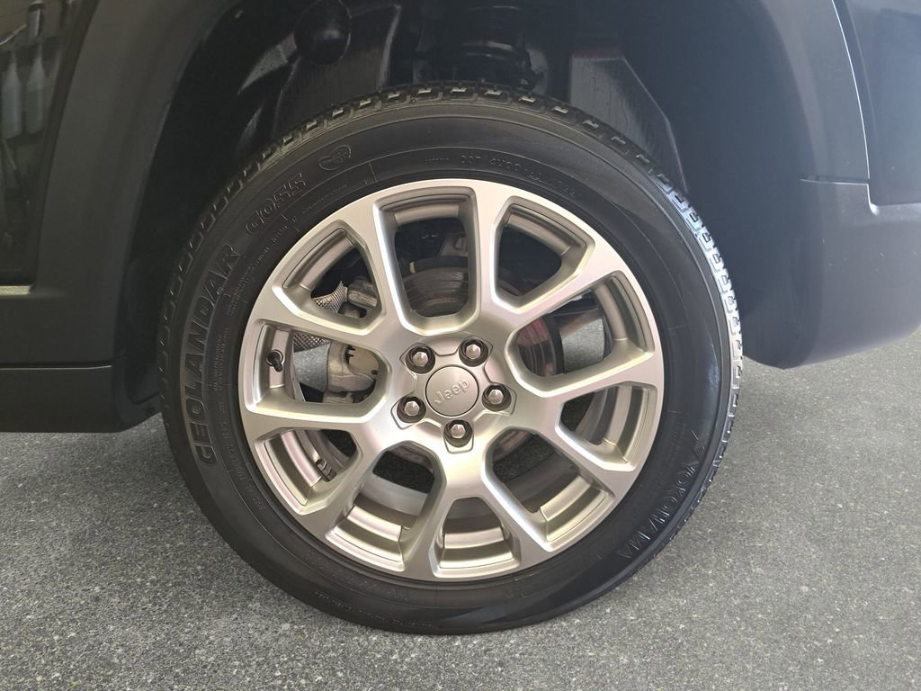 Certified 2023 Jeep Compass Latitude AWD/4WD image 31