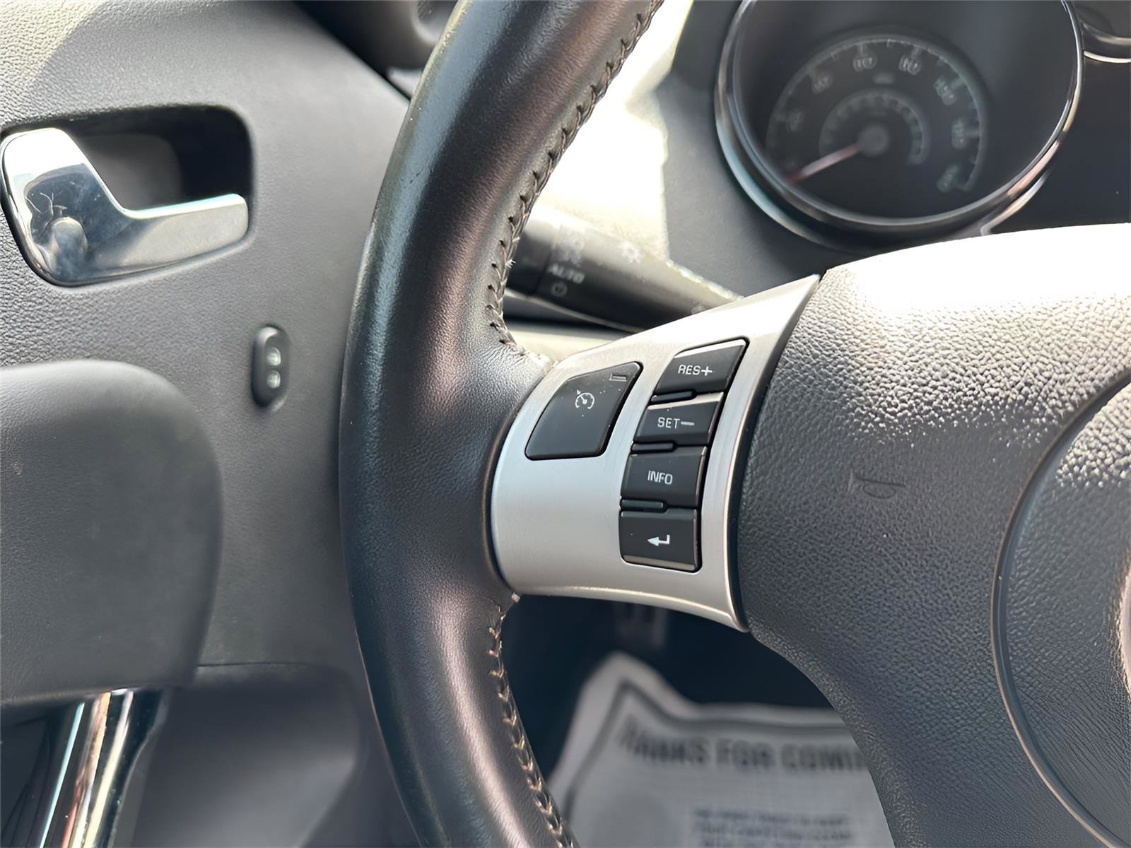 Used 2008 Saturn Sky w/ Weekend Getaway Package image 23