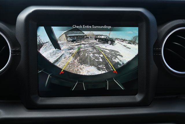 Used 2021 Jeep Wrangler Unlimited Sahara image 39