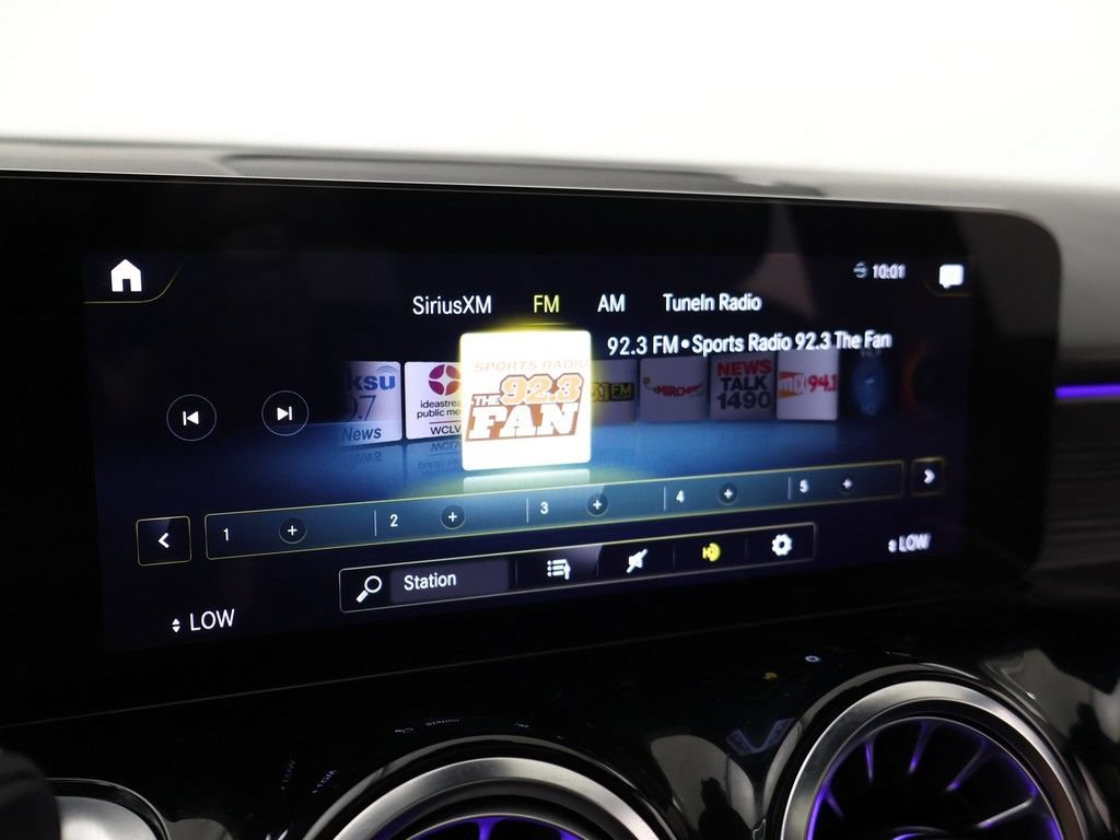 Used 2023 Mercedes-Benz GLB 250 4MATIC image 49