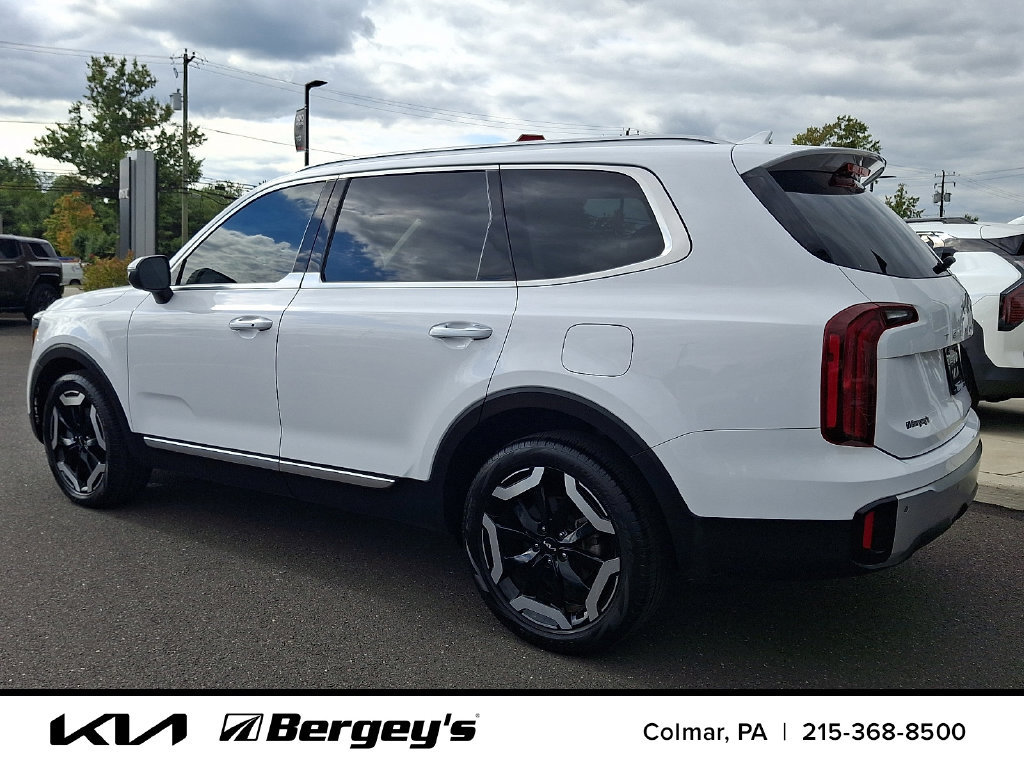 Certified 2024 Kia Telluride S w/ S Sunroof Package AWD/4WD image 8