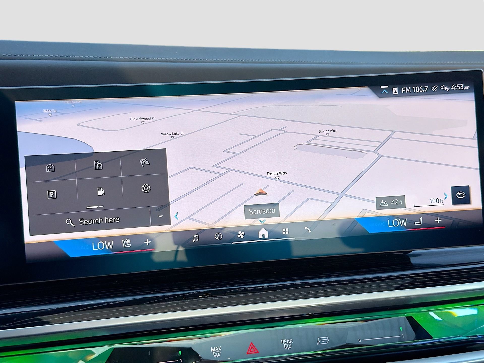 Certified 2025 BMW 740i xDrive image 34