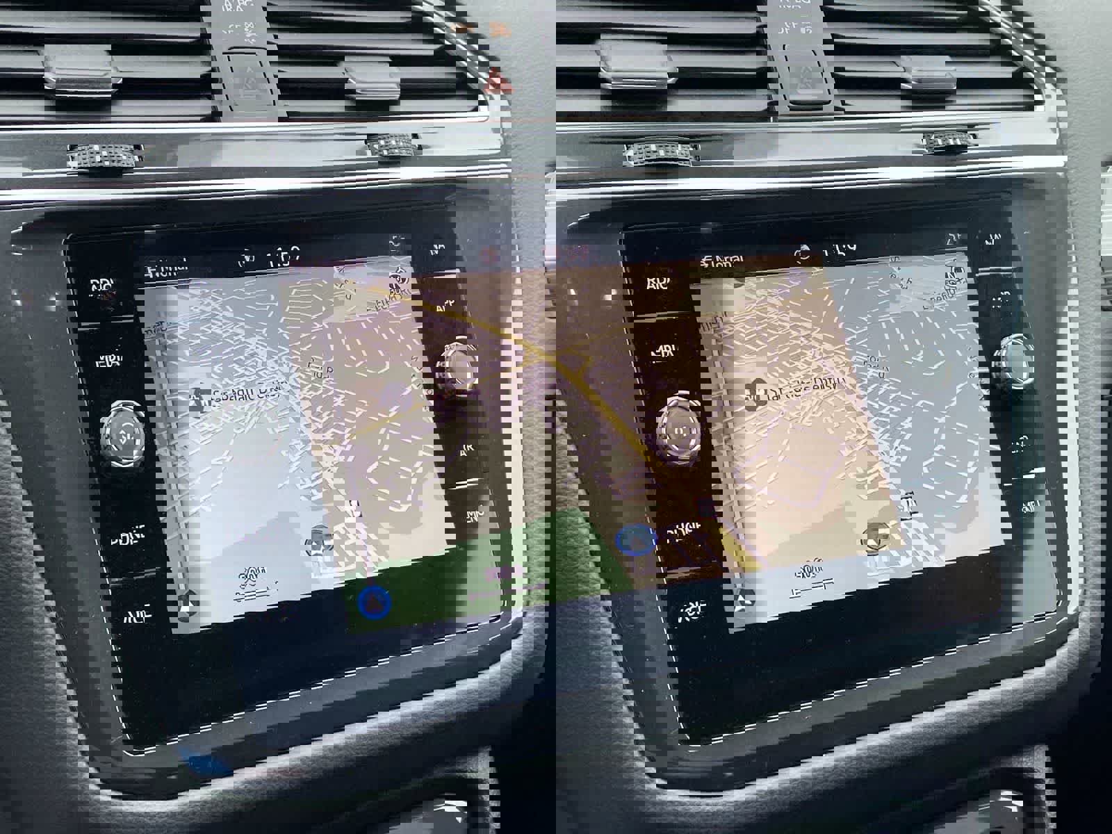 Used 2024 Volkswagen Tiguan SEL R-Line image 29