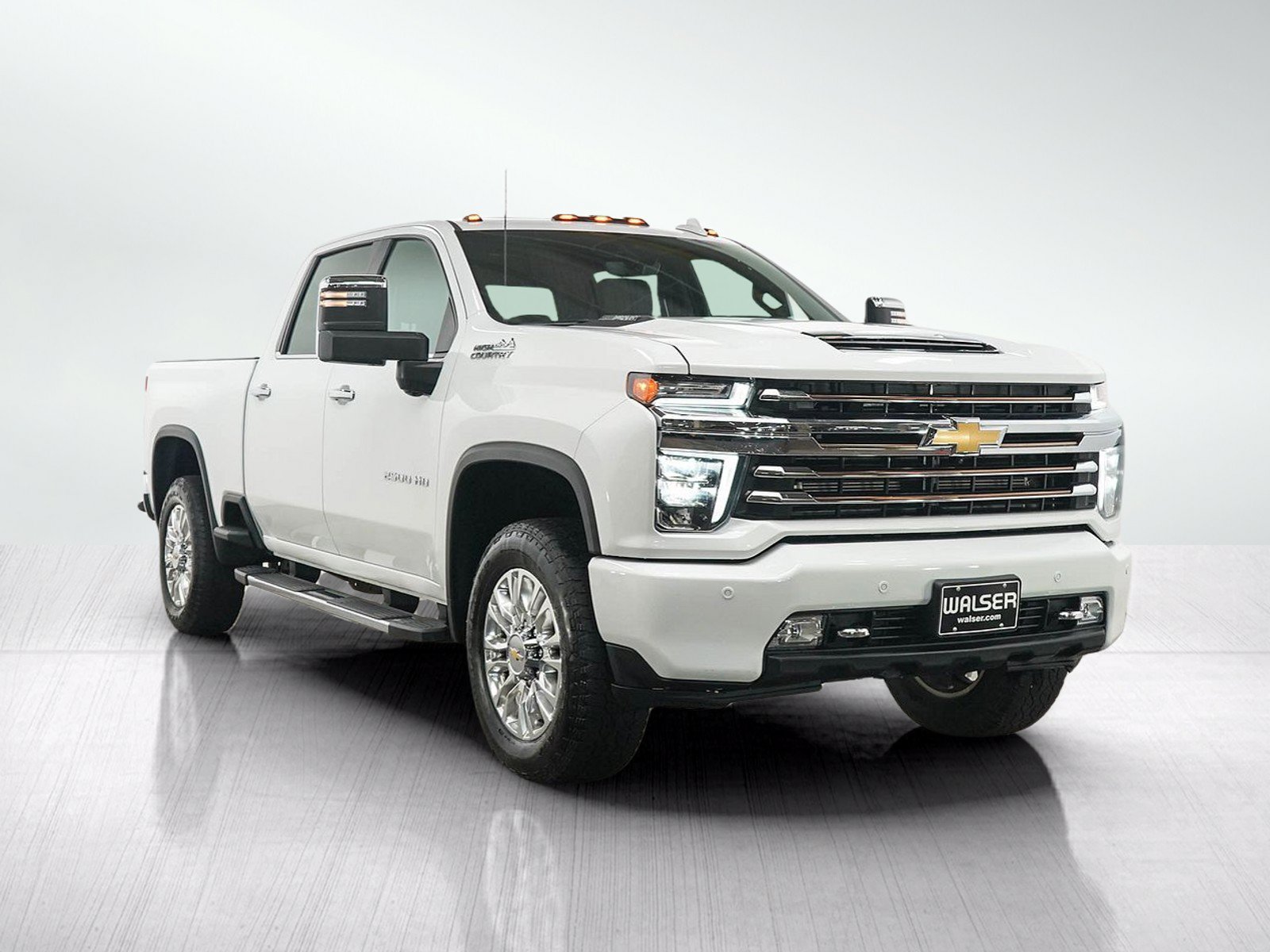 Used 2022 Chevrolet Silverado 2500 High Country w/ Technology Package AWD/4WD image 7