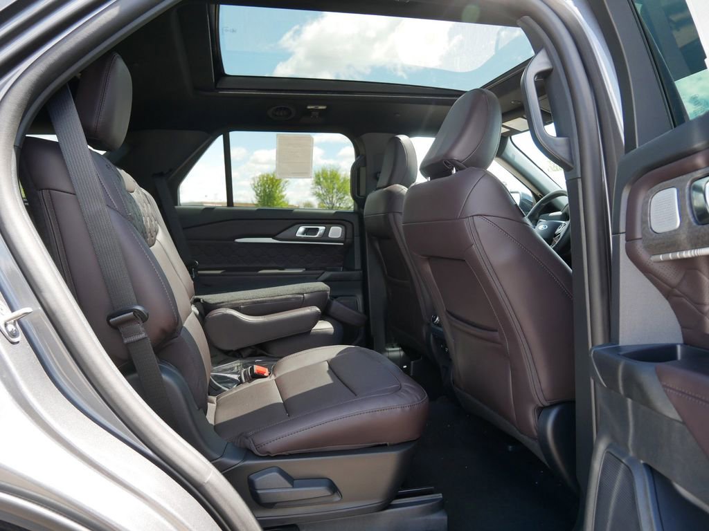 New 2026 Ford Explorer Platinum AWD/4WD image 14