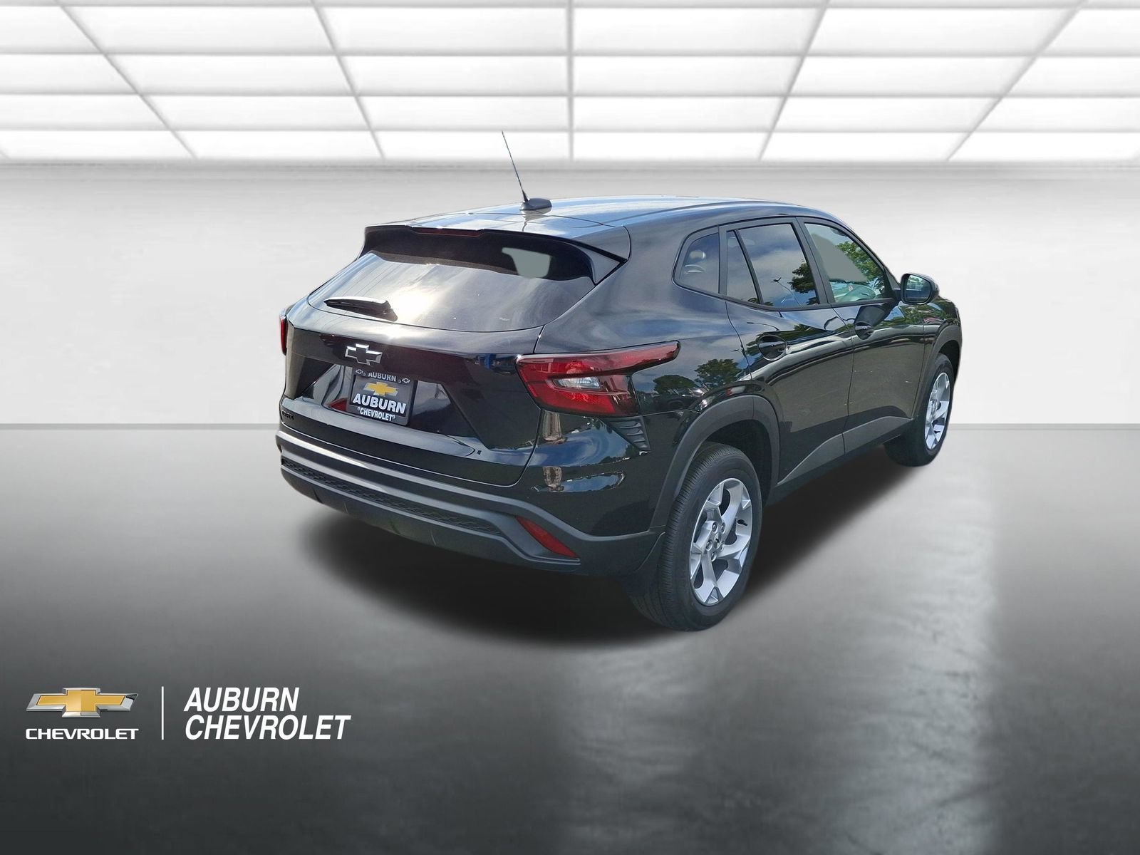 New 2026 Chevrolet Trax LS w/ LS Convenience Package FWD image 3