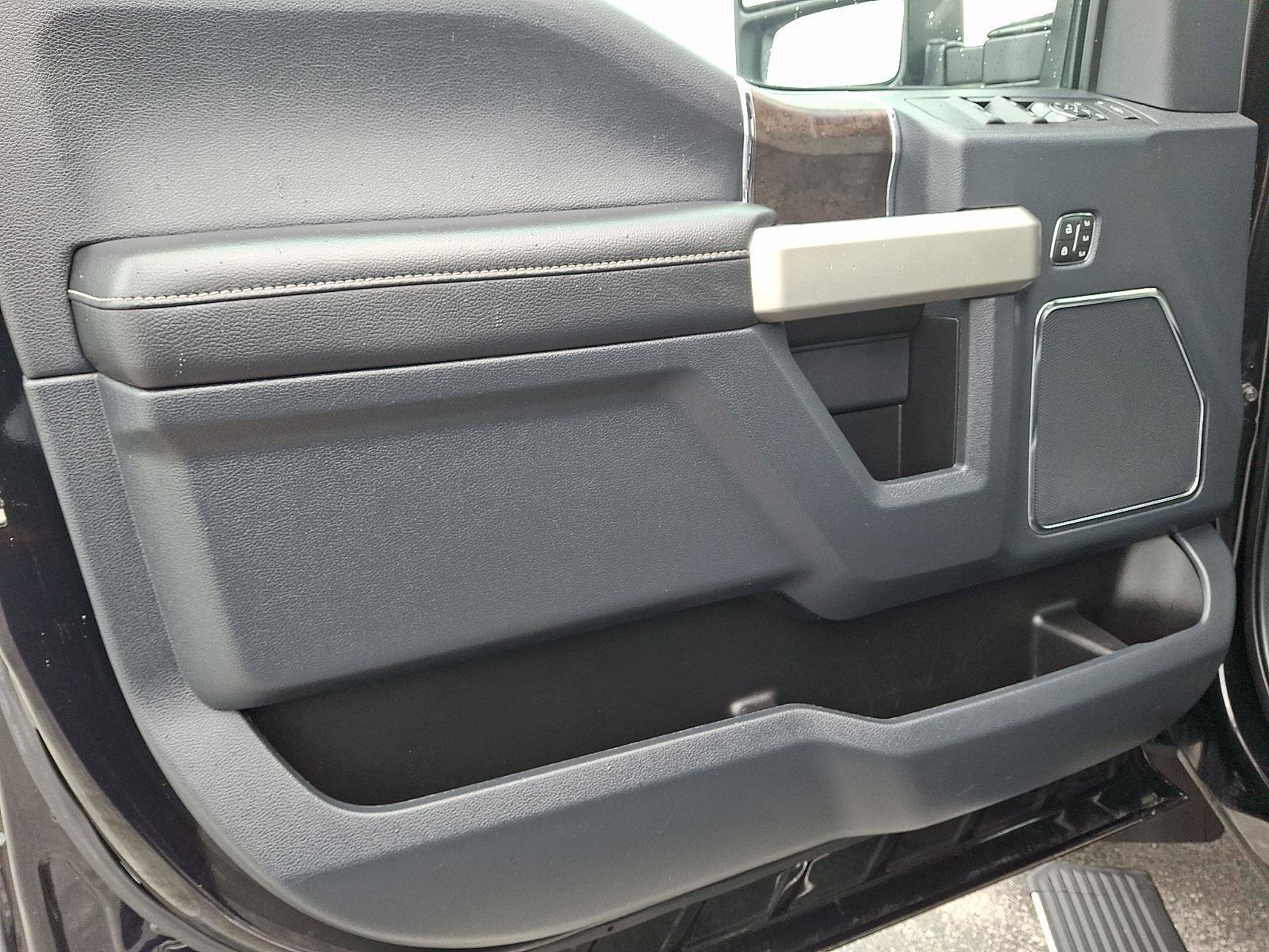 Certified 2022 Ford F350 Lariat w/ Lariat Value Package image 13