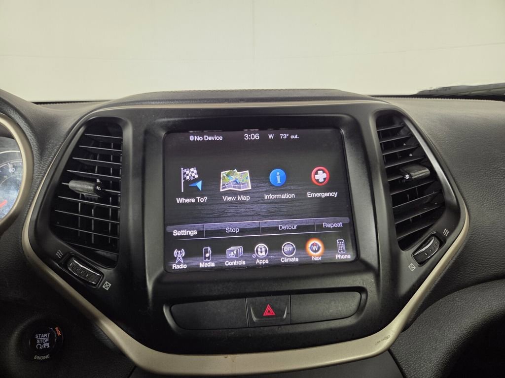 Used 2015 Jeep Cherokee Limited image 17