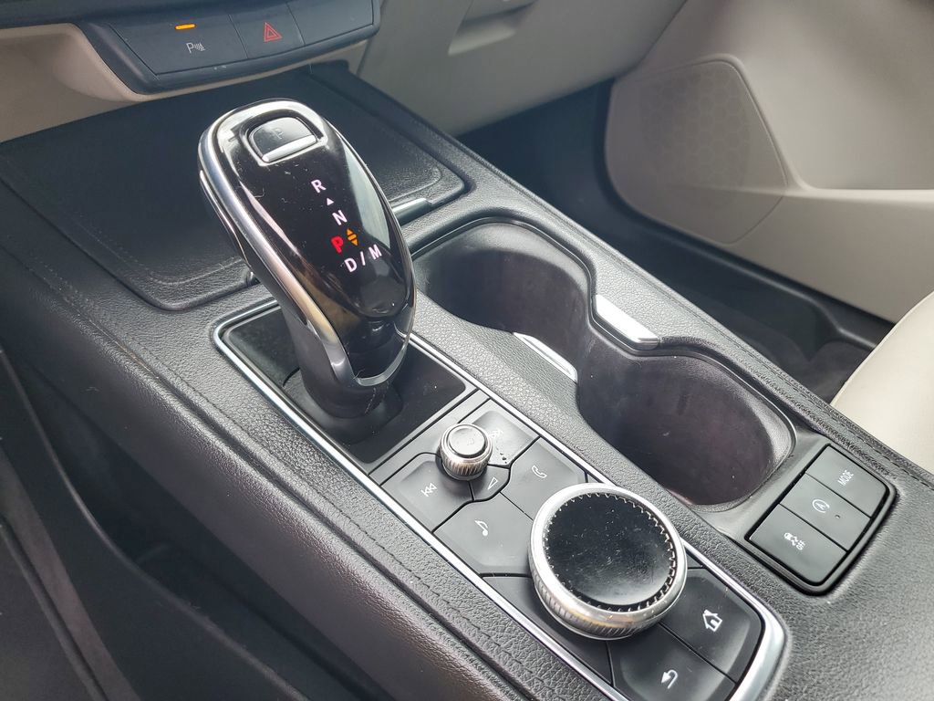 Used 2023 Cadillac XT4 Luxury image 18