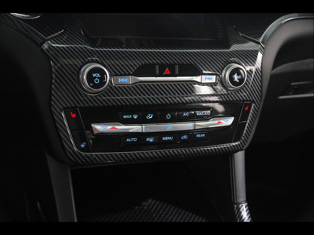 Used 2023 Ford Explorer XLT w/ Equipment Group 202A AWD/4WD image 15