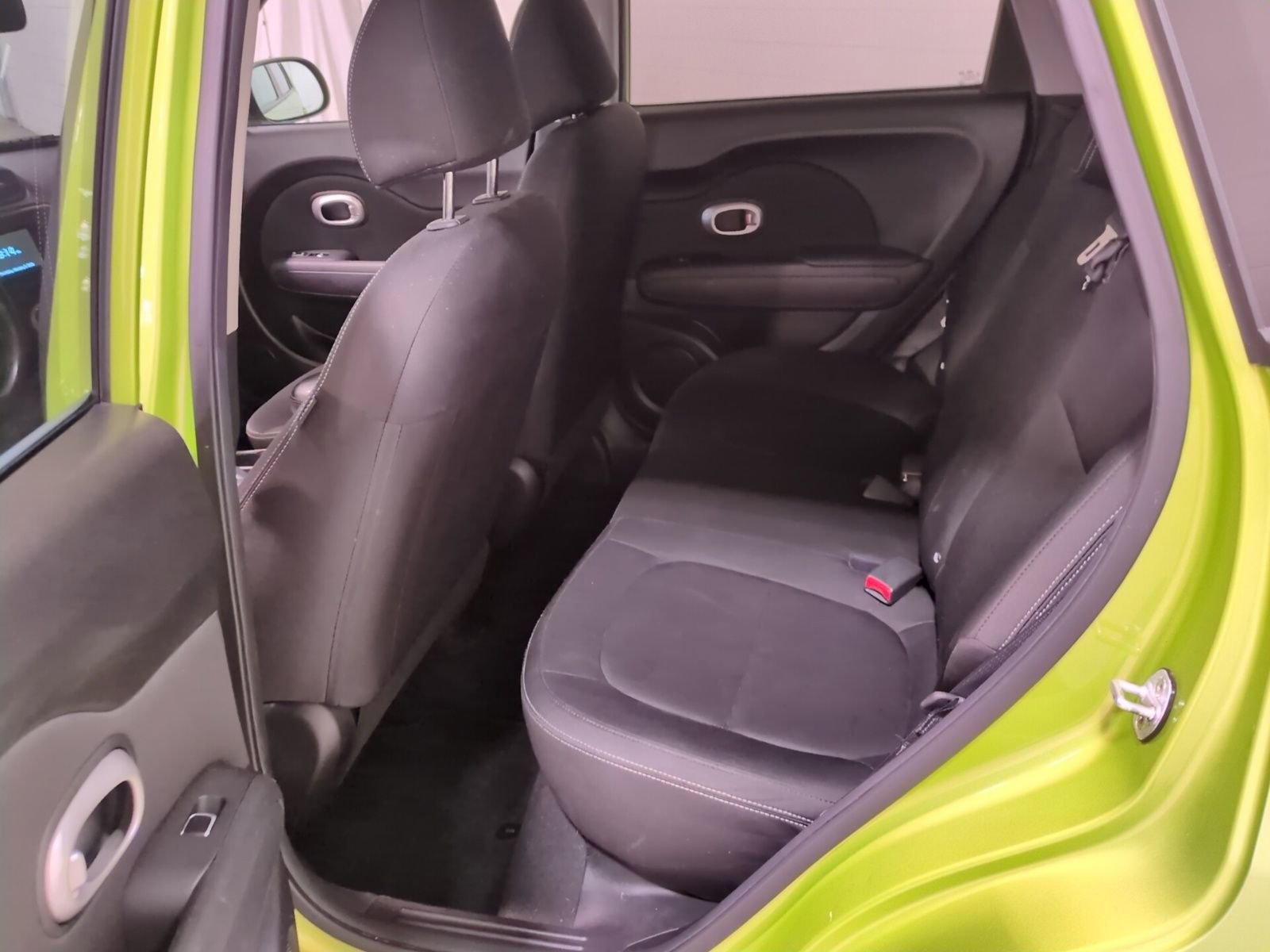 Used 2018 Kia Soul Base image 14