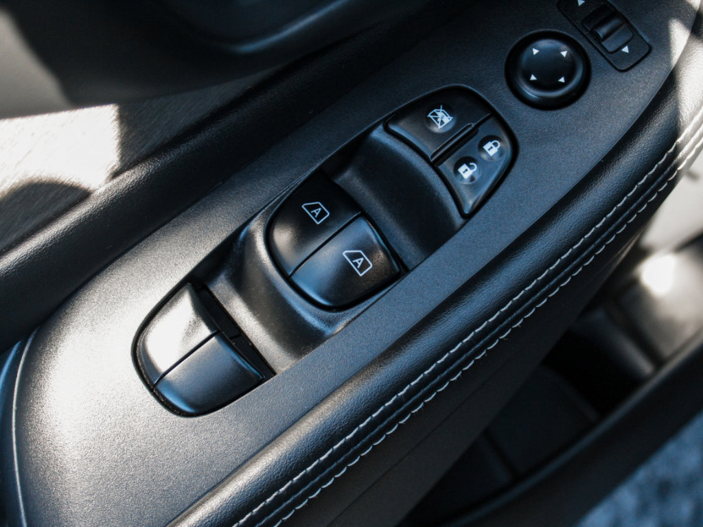 Used 2019 Nissan Murano S AWD/4WD image 9