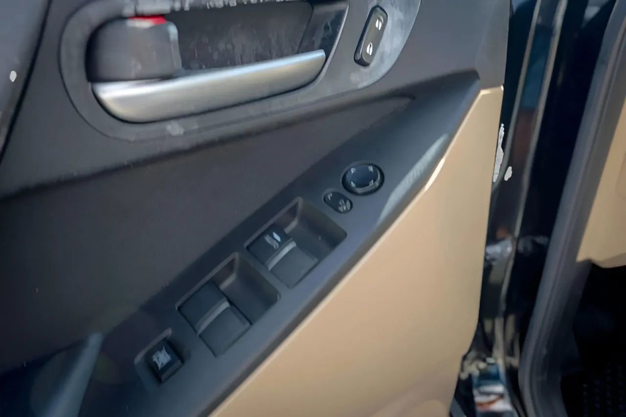 Used 2010 MAZDA MAZDA3 i Touring image 11