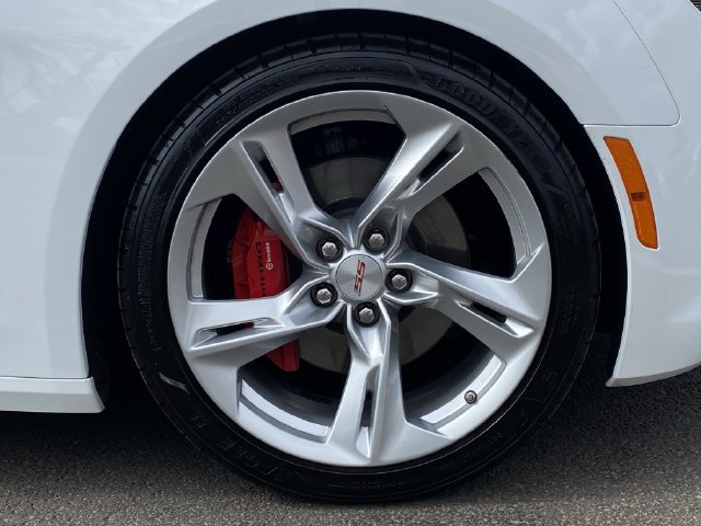 Used 2021 Chevrolet Camaro SS RWD image 8