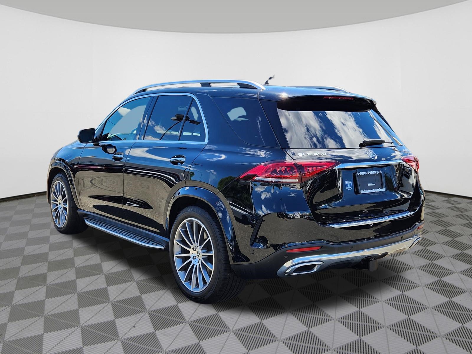 Used 2023 Mercedes-Benz GLE 450 4MATIC image 3