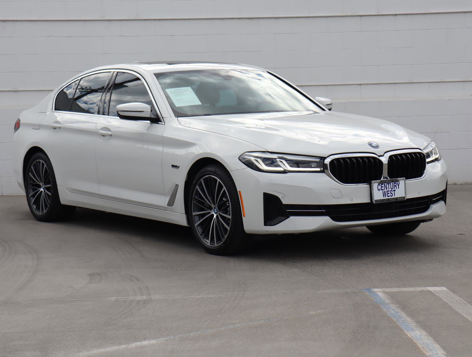 Certified 2023 BMW 530e w/ Convenience Package