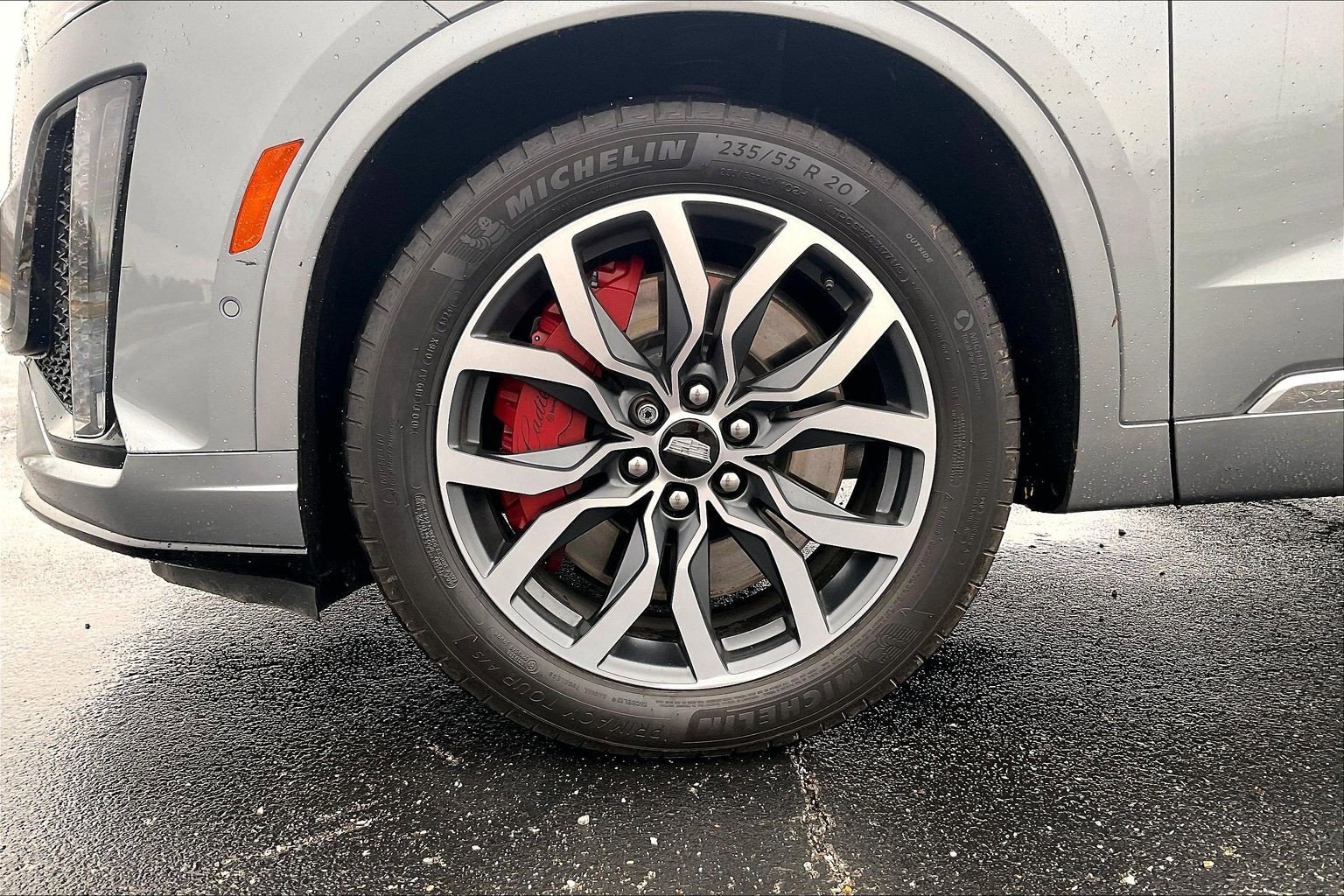 Used 2024 Cadillac XT6 Sport w/ Technology Package image 9