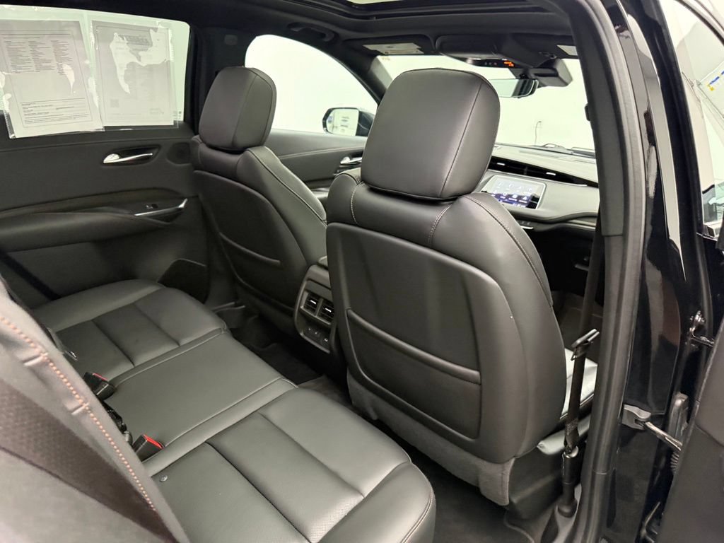 Used 2022 Cadillac XT4 Sport w/ Comfort Package AWD/4WD image 43