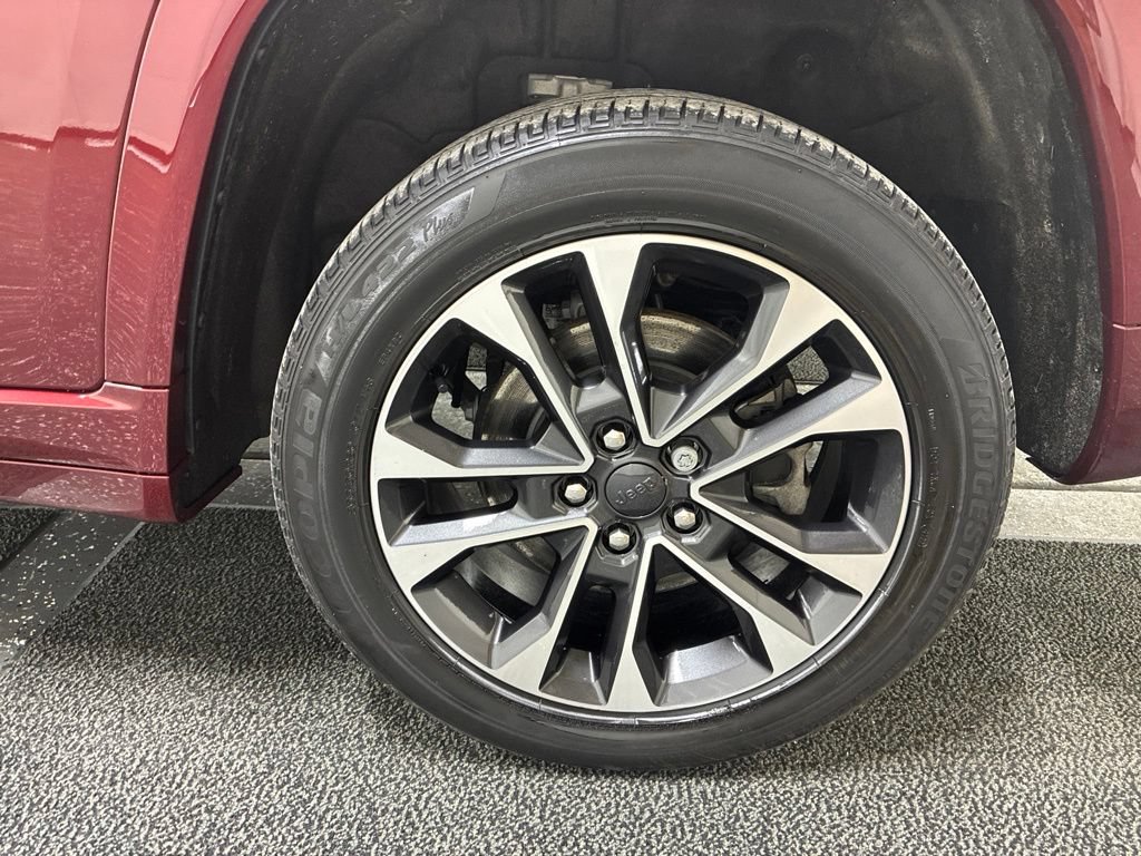 Used 2022 Jeep Grand Cherokee Overland w/ Advanced Protech Group III AWD/4WD image 10