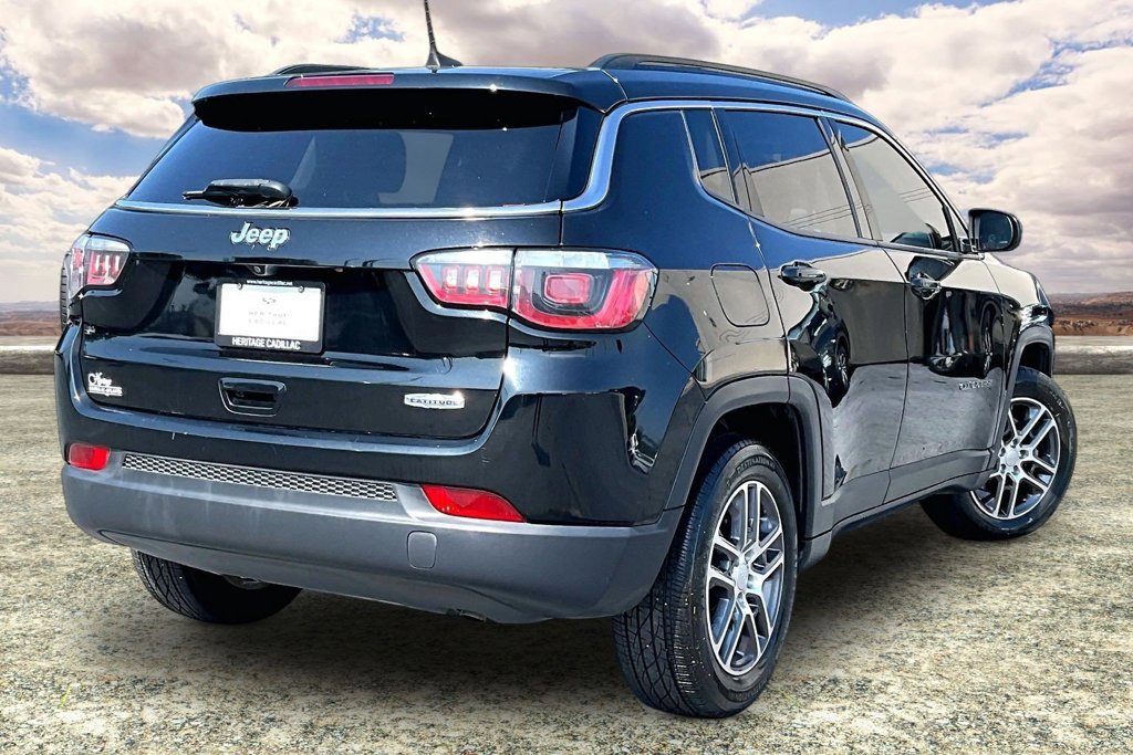 Used 2020 Jeep Compass Latitude FWD image 5