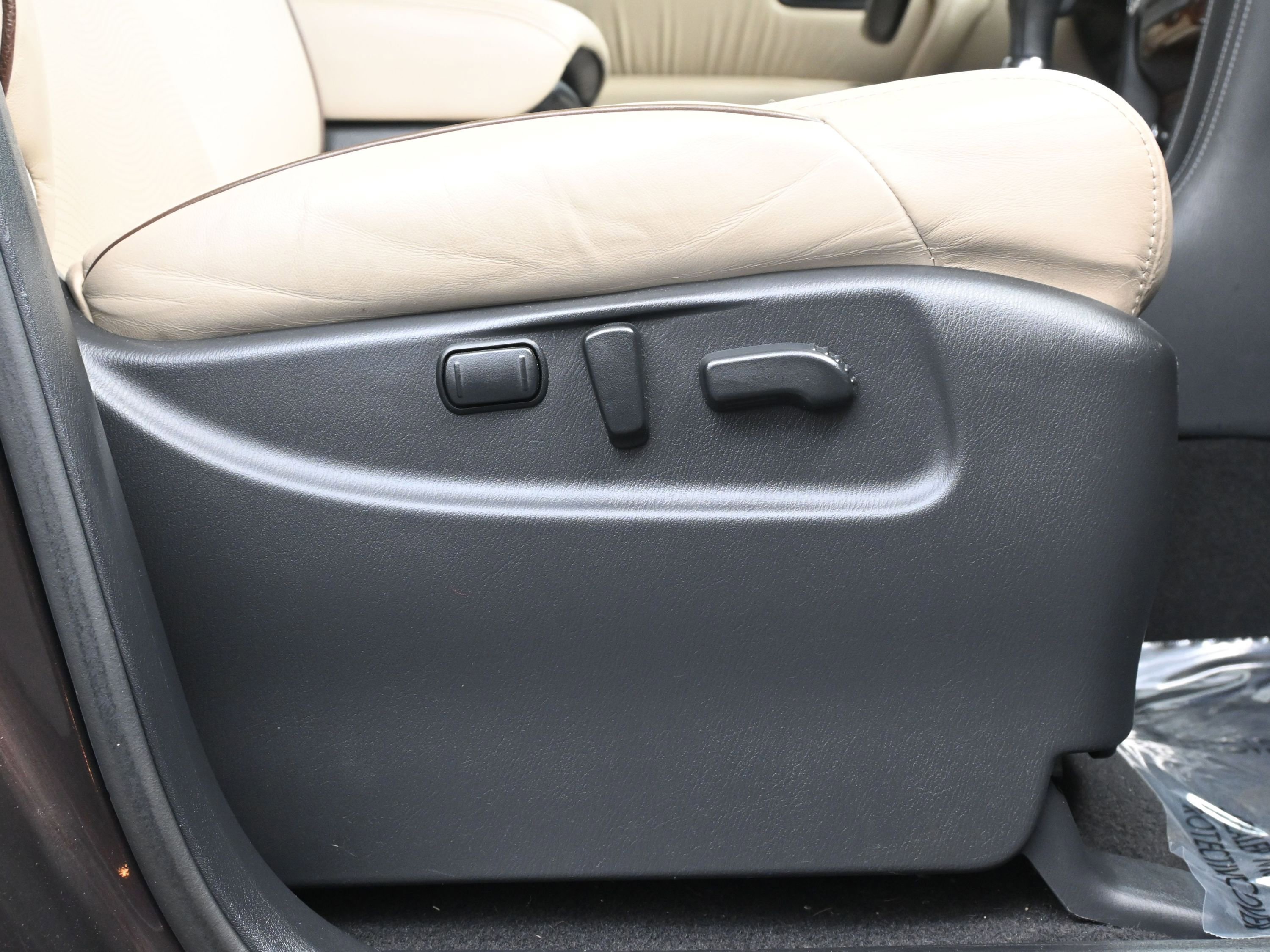 Used 2018 Nissan Armada Platinum w/ Cargo Package image 17