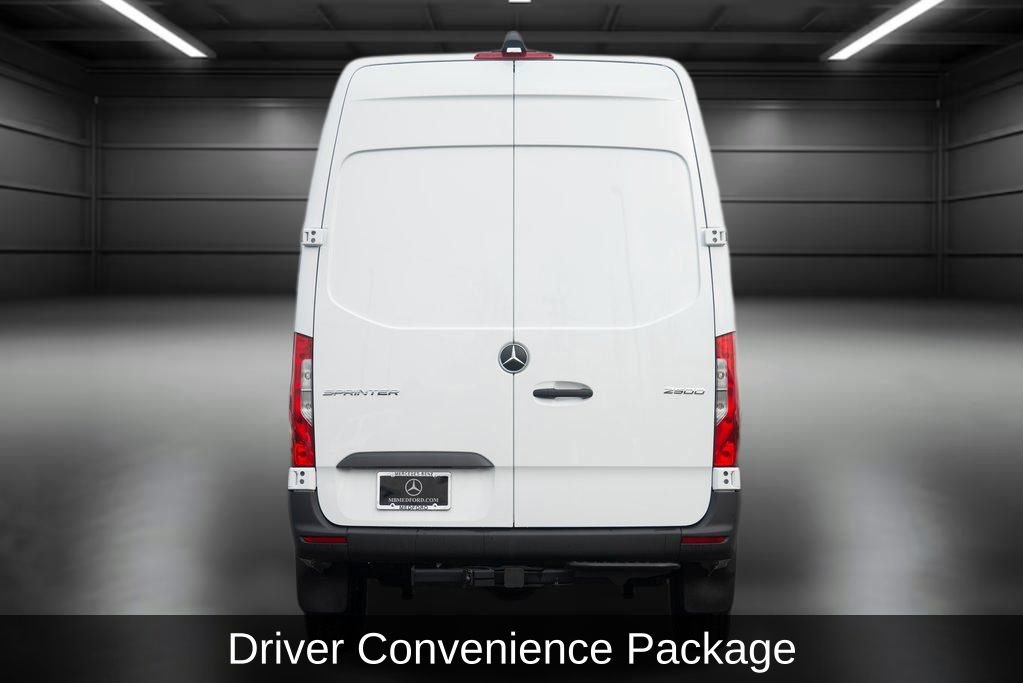 Used 2025 Mercedes-Benz Sprinter 2500 image 4