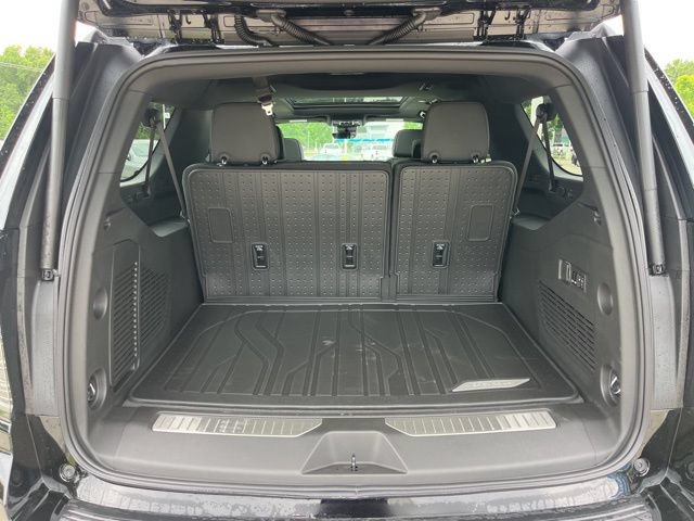 New 2026 Chevrolet Suburban High Country RWD image 8