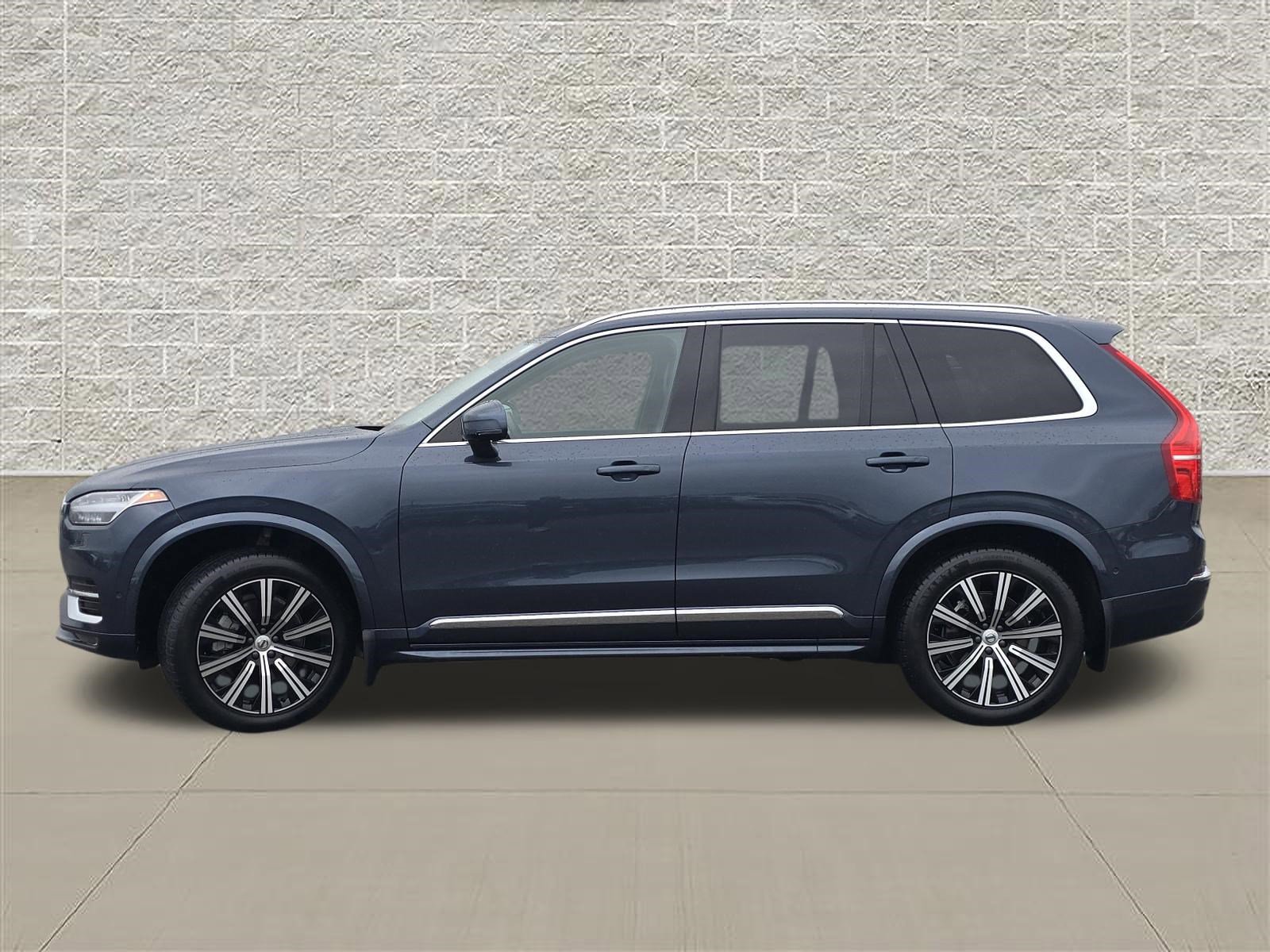 Used 2023 Volvo XC90 B5 Plus AWD/4WD image 4