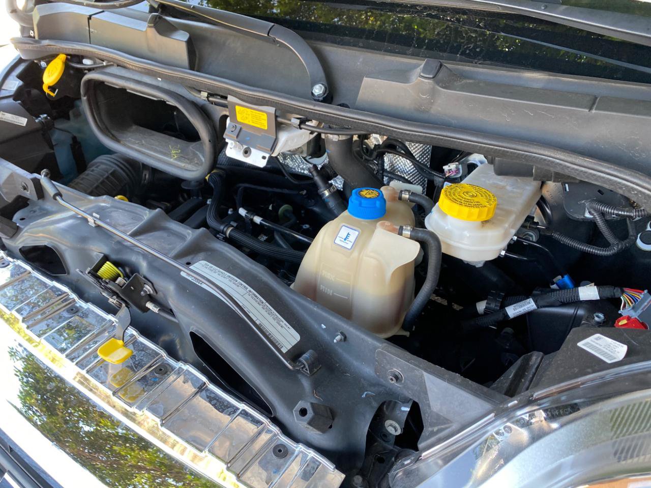 Used 2025 RAM ProMaster 2500 w/ U-Haul Equipment Group FWD image 4