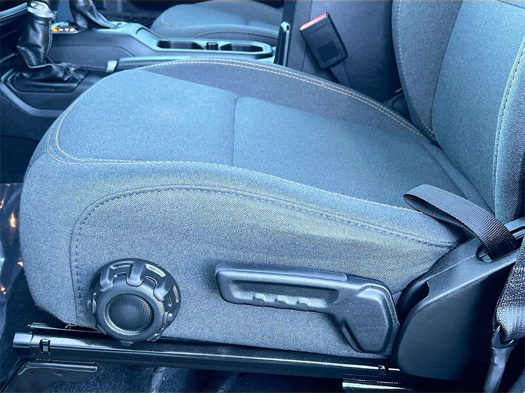 Used 2024 Jeep Wrangler Sport S image 18