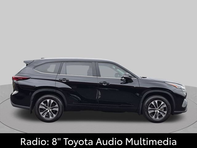 Certified 2025 Toyota Highlander XLE AWD/4WD image 4