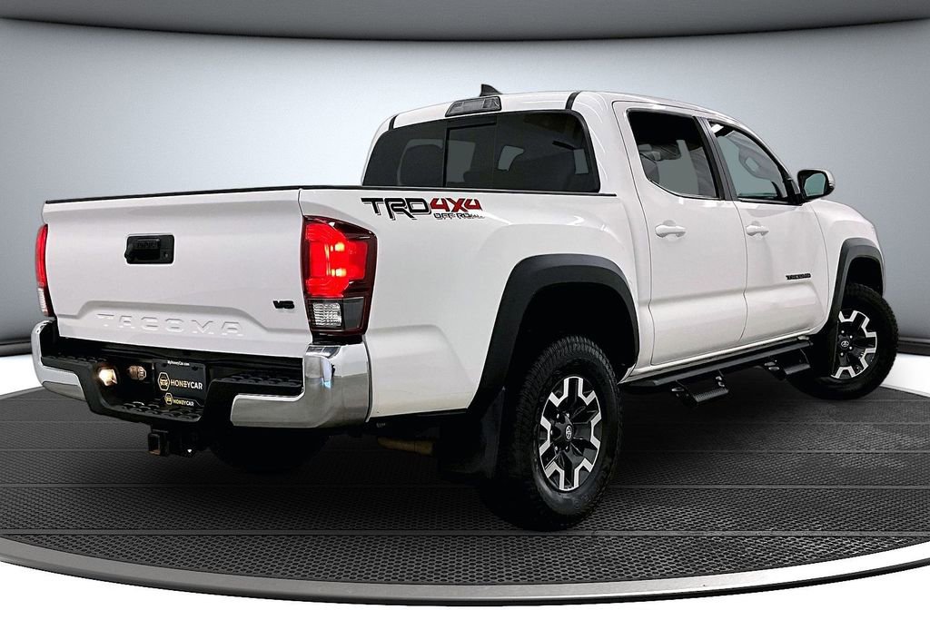 Used 2019 Toyota Tacoma TRD Off-Road AWD/4WD image 6