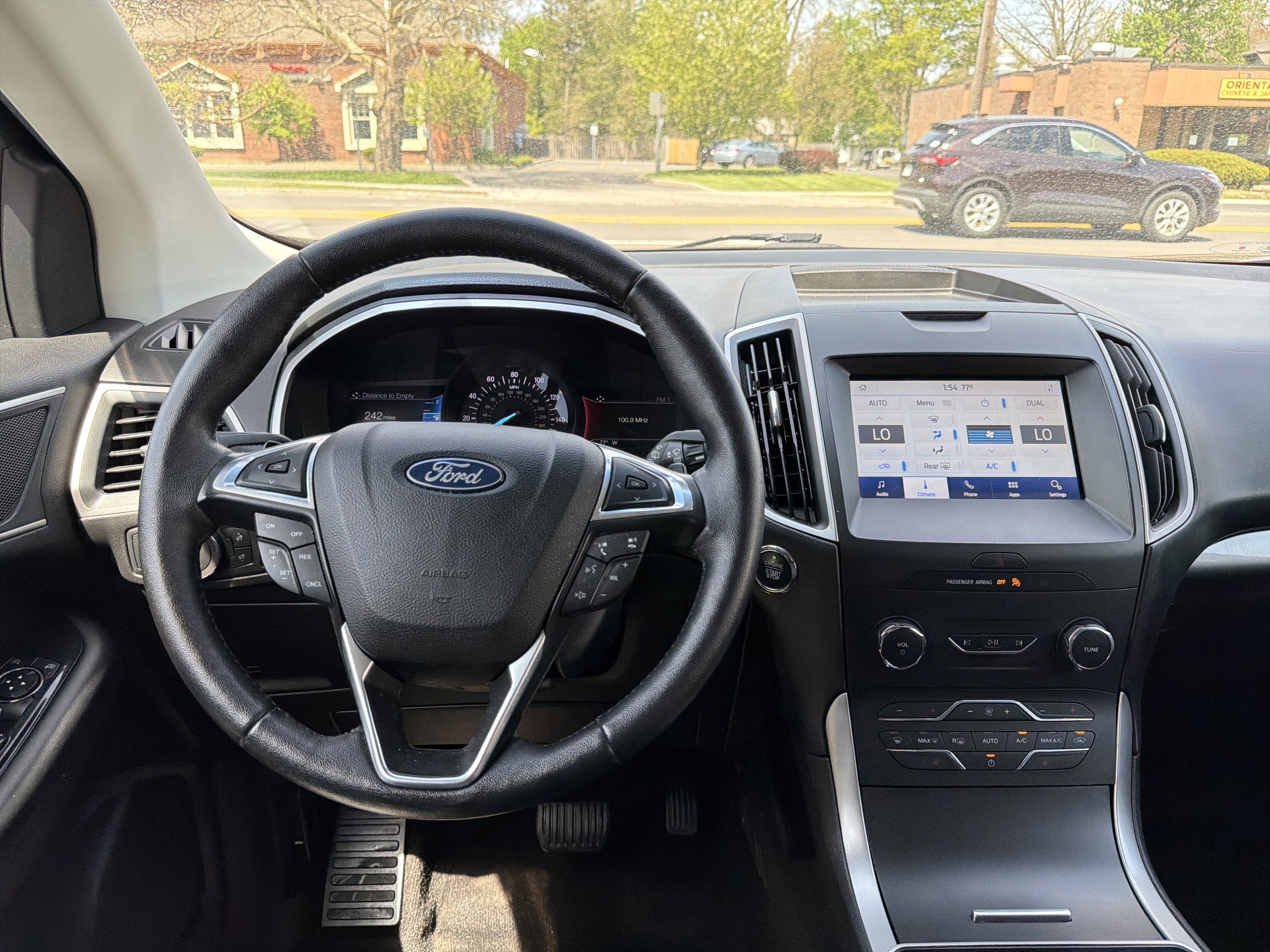 Used 2020 Ford Edge SEL w/ Convenience Package AWD/4WD image 12