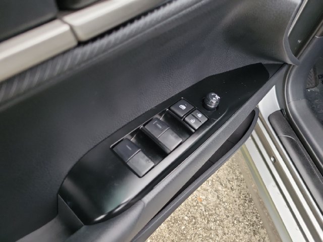 Used 2026 Toyota Camry SE FWD image 13