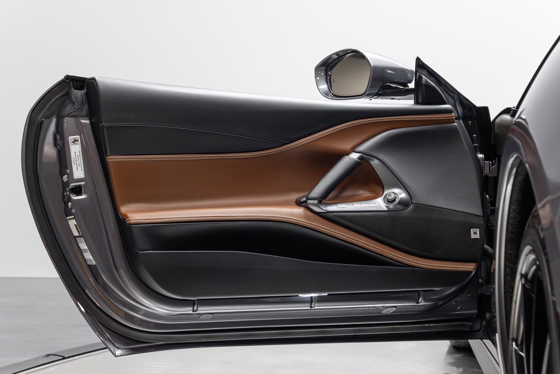 Used 2021 Ferrari 812 GTS image 51